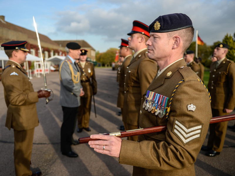 7 Regiment Awarded the German Honour of the Fahnenband - The Royal ...